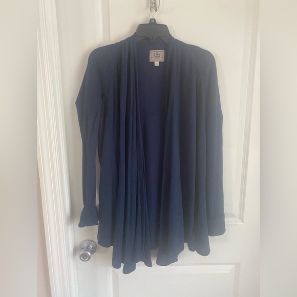 Ugg Sweater - Picture 1 of 5